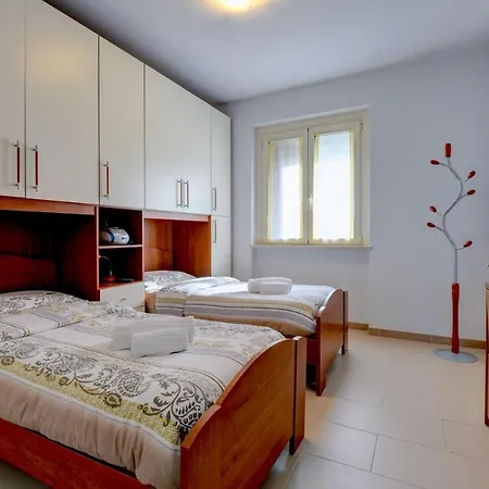 Lägenhet Casa Nadia